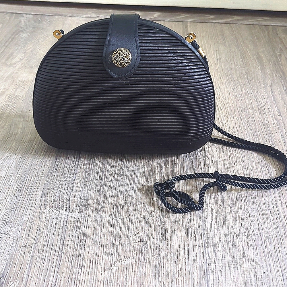 Vintage Whiting & Davis Black Evening Handbag